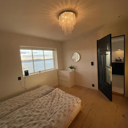 Unique With Fantastic Views דירה ברגן