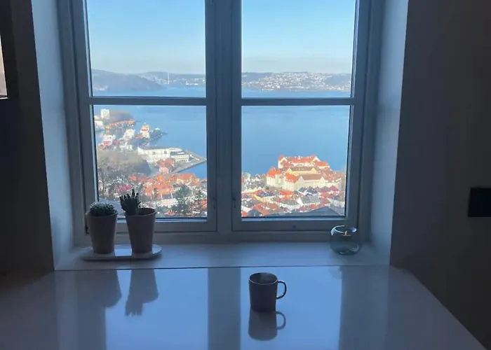 Unique With Fantastic Views Bergen